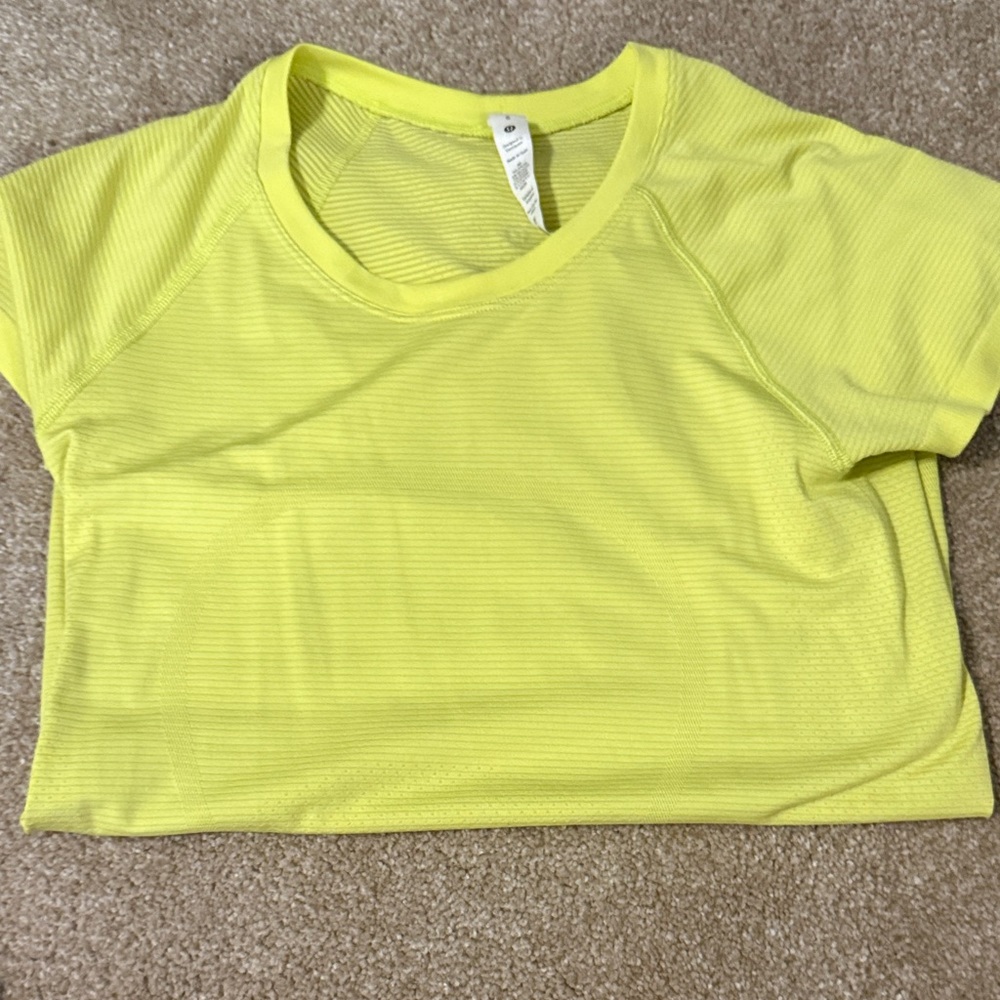 lululemon athletica Yellow Short Sleeve Tee